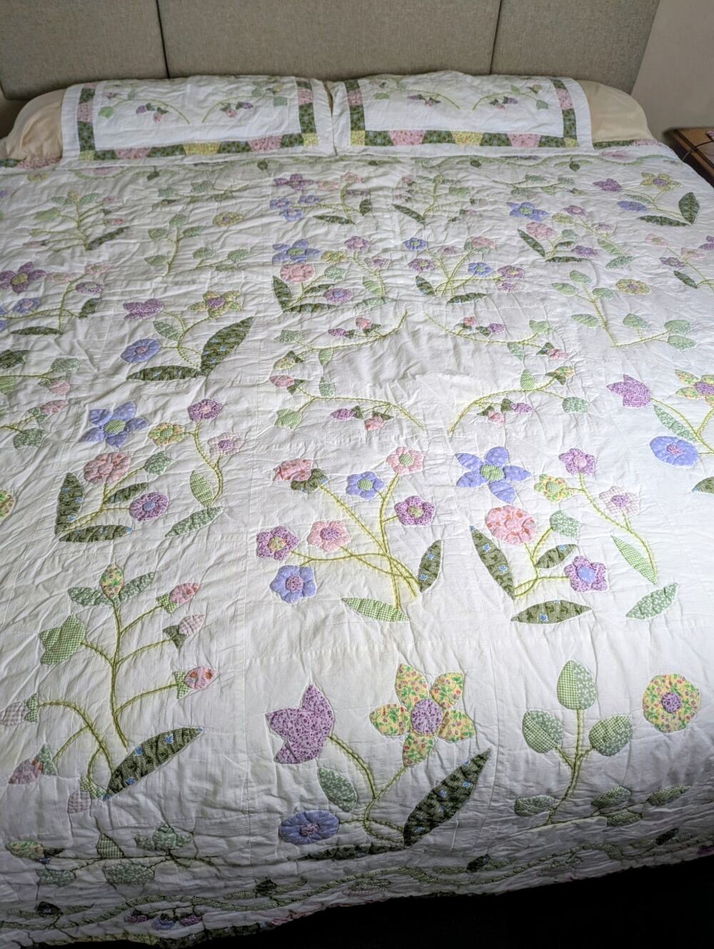 VTG 70s Full Quilt & 2 Pillow Shams 84x82 Cotton Hand Sewn Applique Floral